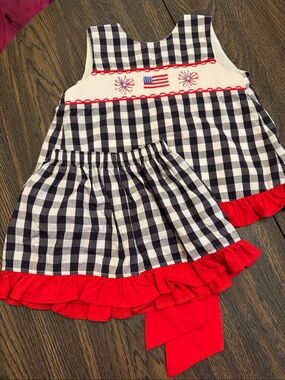 Stitchy Fish Patriotic Red, White and Blue short set size 5